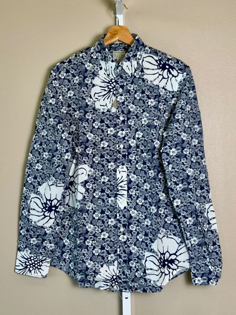 J. Crew Slim Stretch Secret Wash Cotton Poplin Button Down Shirt Hydrangea Print